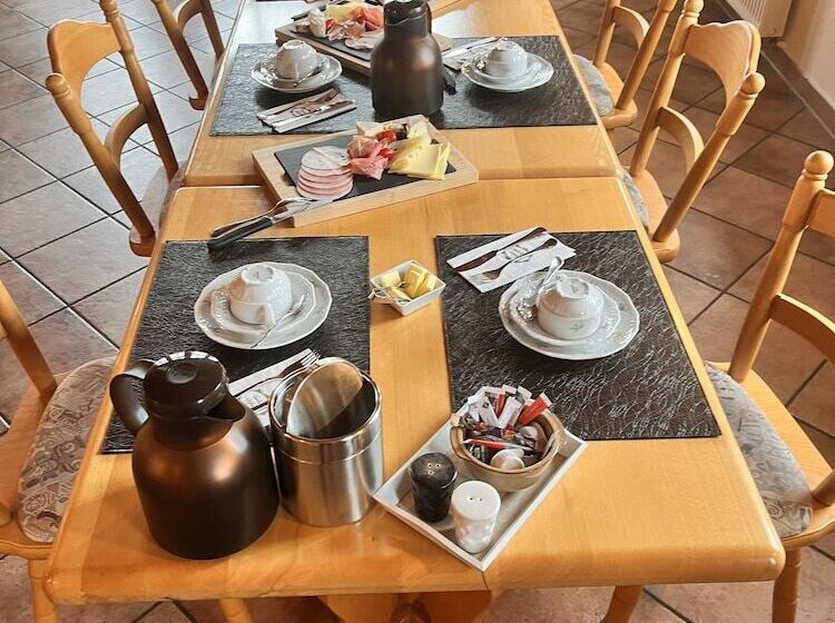 פנסיון Altstadt Residenz Manz