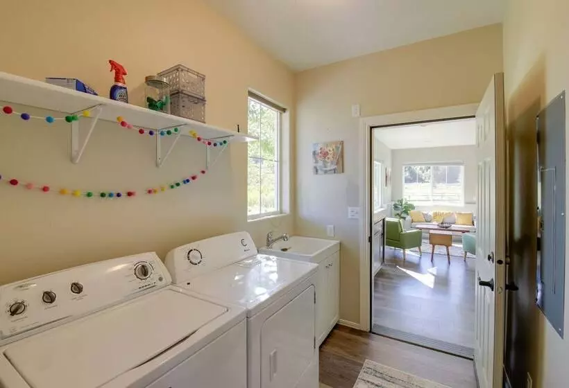 Pet Friendly Stevensville Home W/ Mountain Views!