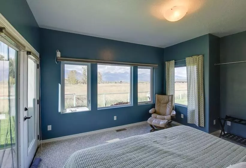 Pet Friendly Stevensville Home W/ Mountain Views!