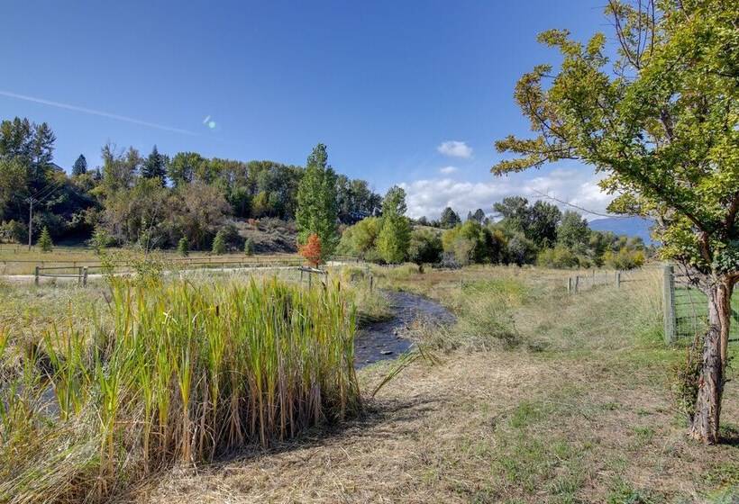 Pet Friendly Stevensville Home W/ Mountain Views!