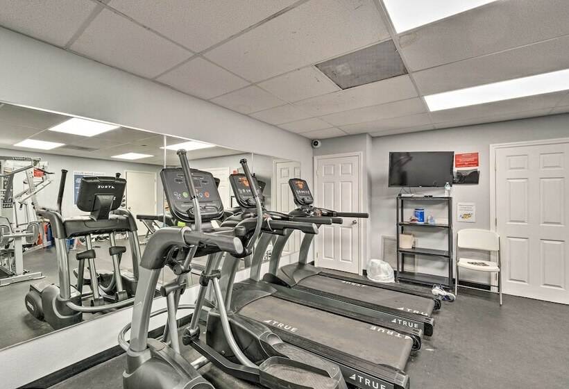 Port Charlotte Home W/ Pool Access 10 Mi To Beach!