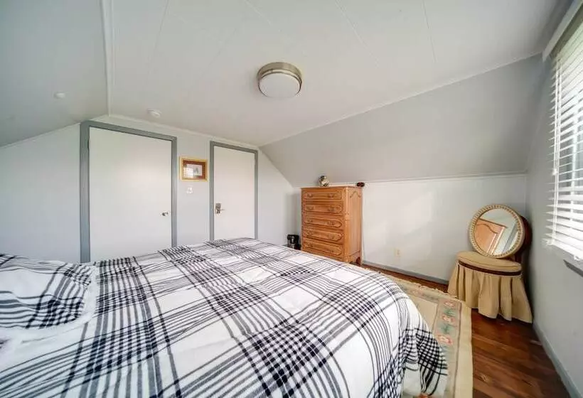 Quaint Ripley Retreat   5 Mi To Ripley Beach!