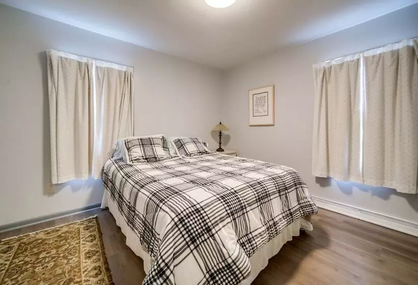 Quaint Ripley Retreat   5 Mi To Ripley Beach!