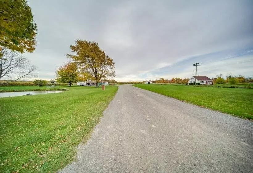 Quaint Ripley Retreat   5 Mi To Ripley Beach!