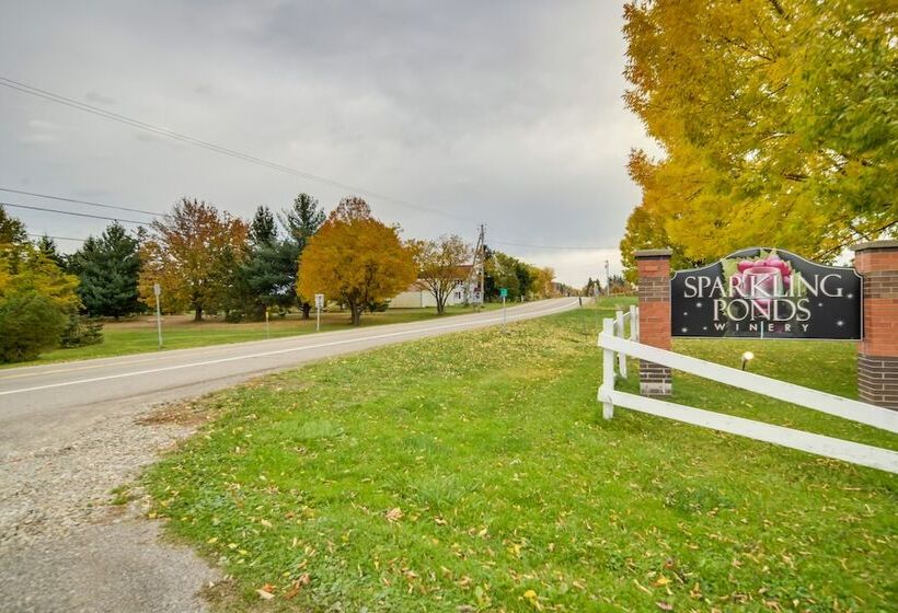 Quaint Ripley Retreat 5 Mi To Ripley Beach!