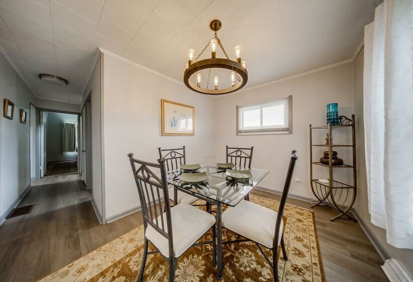 Quaint Ripley Retreat 5 Mi To Ripley Beach!