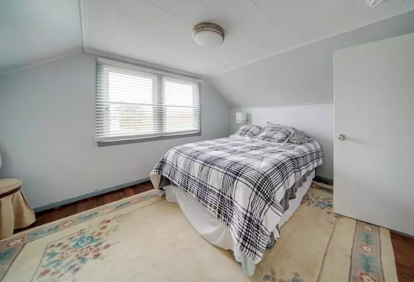 Quaint Ripley Retreat   5 Mi To Ripley Beach!