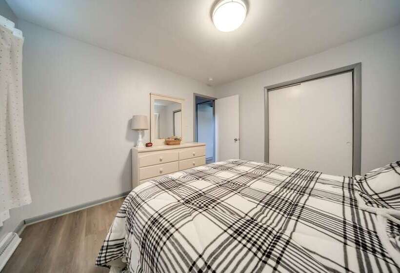 Quaint Ripley Retreat 5 Mi To Ripley Beach!