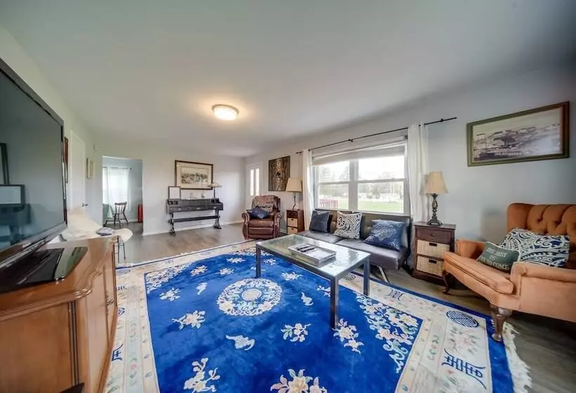 Quaint Ripley Retreat   5 Mi To Ripley Beach!