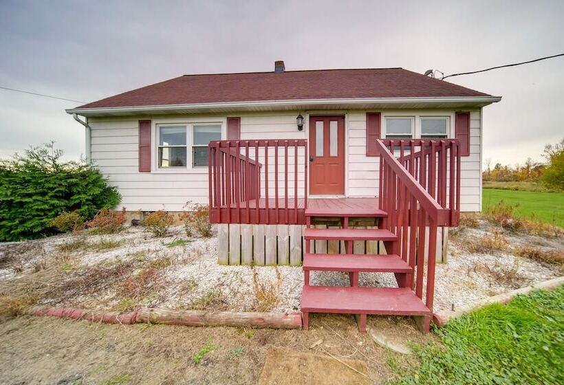 Quaint Ripley Retreat 5 Mi To Ripley Beach!