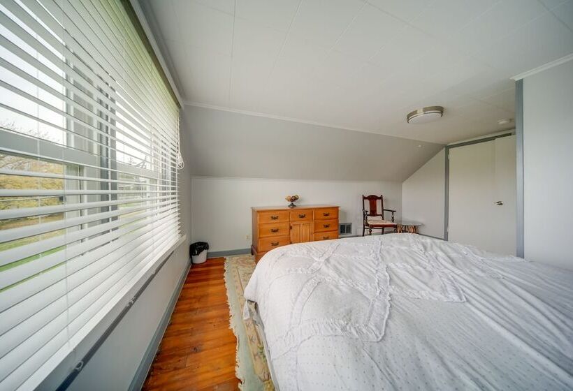 Quaint Ripley Retreat 5 Mi To Ripley Beach!