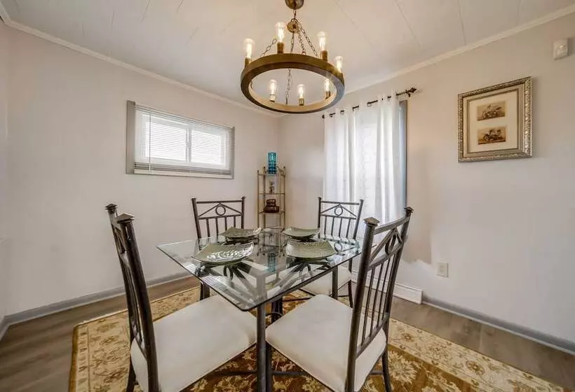 Quaint Ripley Retreat   5 Mi To Ripley Beach!