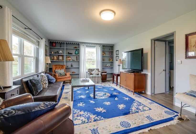 Quaint Ripley Retreat 5 Mi To Ripley Beach!