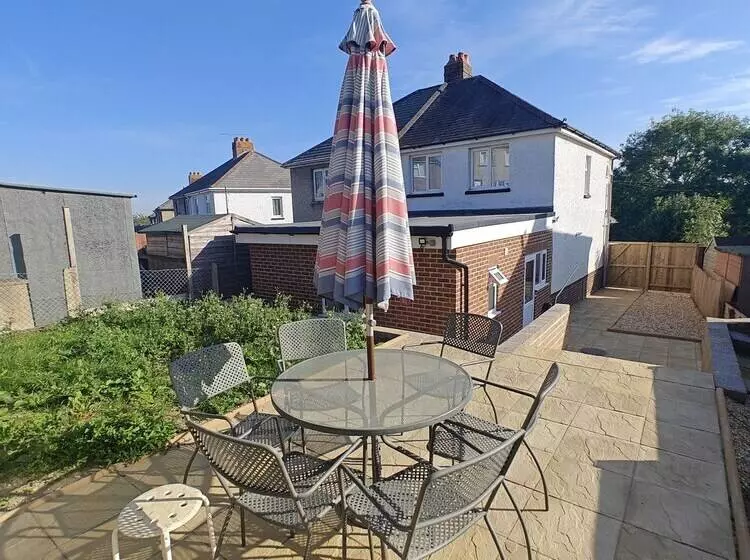 レジデンス 4 Bed House In Southampton Ideal For Contractors