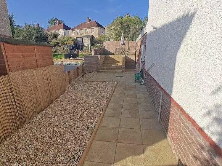 レジデンス 4 Bed House In Southampton Ideal For Contractors