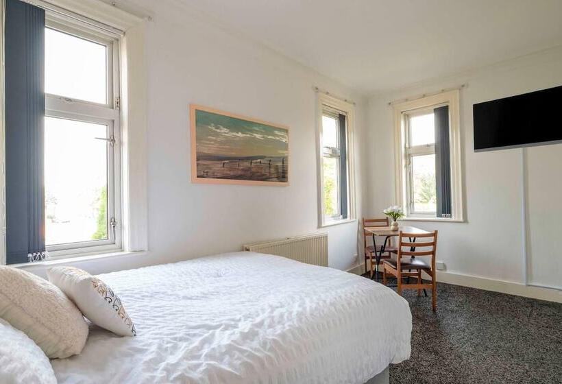 Residens Lovely 13 Bed House In Coventry