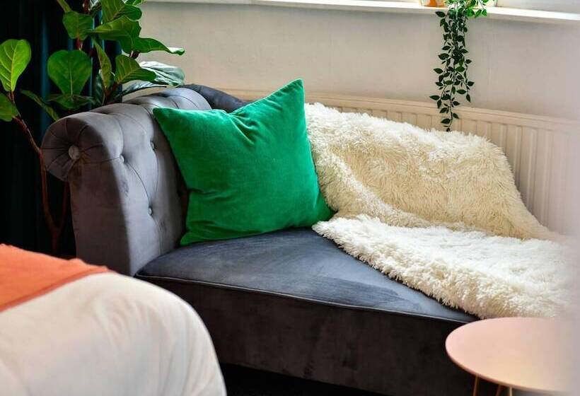 레지던스 Stunning 3 Bed House In Cardiff With Free Parking!