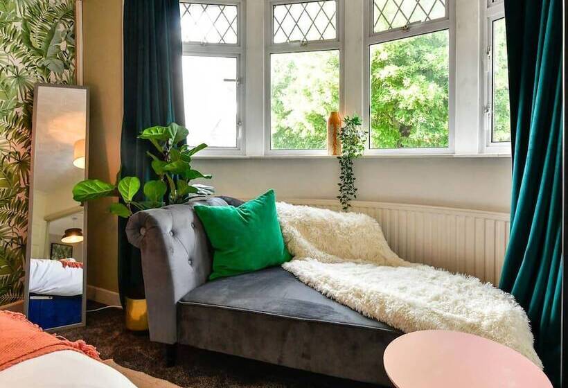 레지던스 Stunning 3 Bed House In Cardiff With Free Parking!