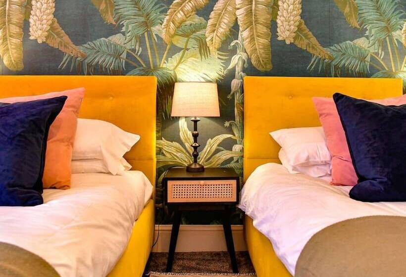 레지던스 Stunning 3 Bed House In Cardiff With Free Parking!