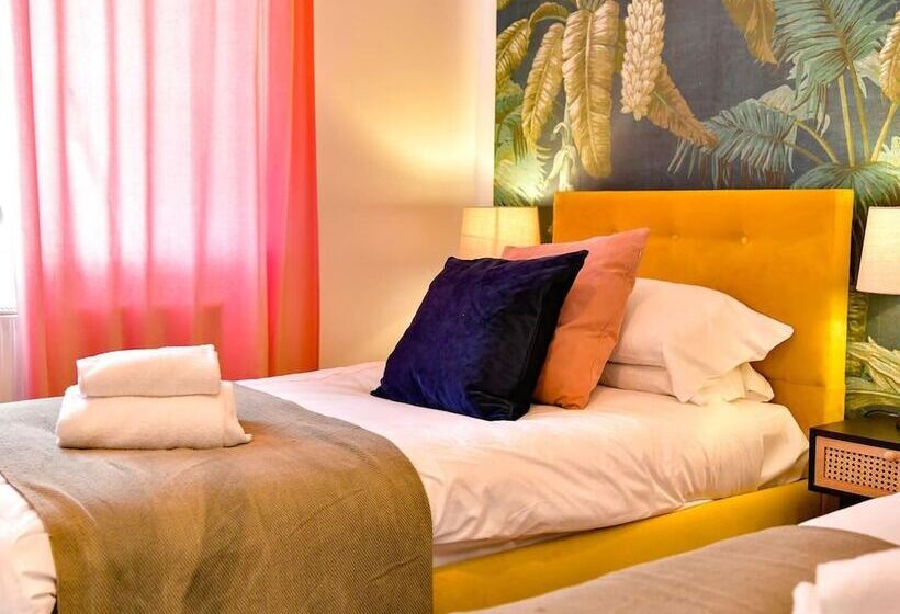 레지던스 Stunning 3 Bed House In Cardiff With Free Parking!