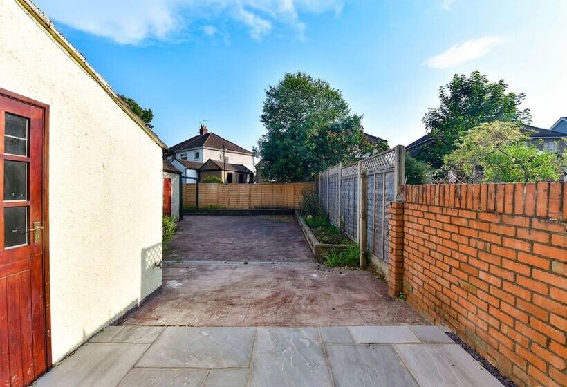 레지던스 Stunning 3 Bed House In Cardiff With Free Parking!