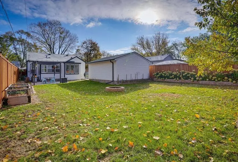 Richfield Retreat W/ Fire Pit, Gas Grill & Yard!