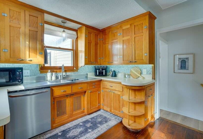 Richfield Retreat W/ Fire Pit, Gas Grill & Yard!