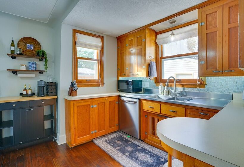 Richfield Retreat W/ Fire Pit, Gas Grill & Yard!