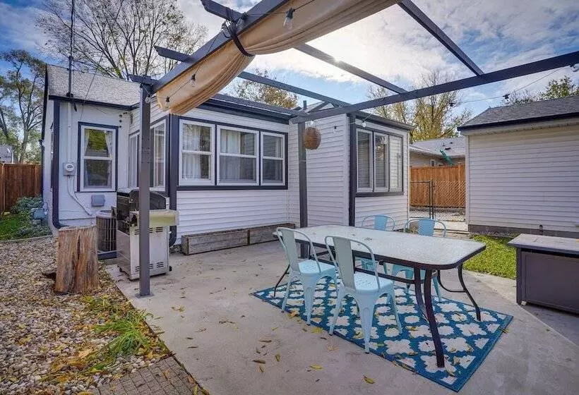 Richfield Retreat W/ Fire Pit, Gas Grill & Yard!