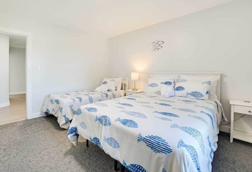 Dom Rodzinny Lakeview Getaway   Walk To Lake Huron