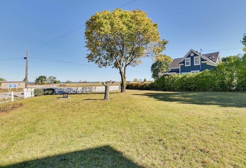 Dom Rodzinny Lakeview Getaway   Walk To Lake Huron