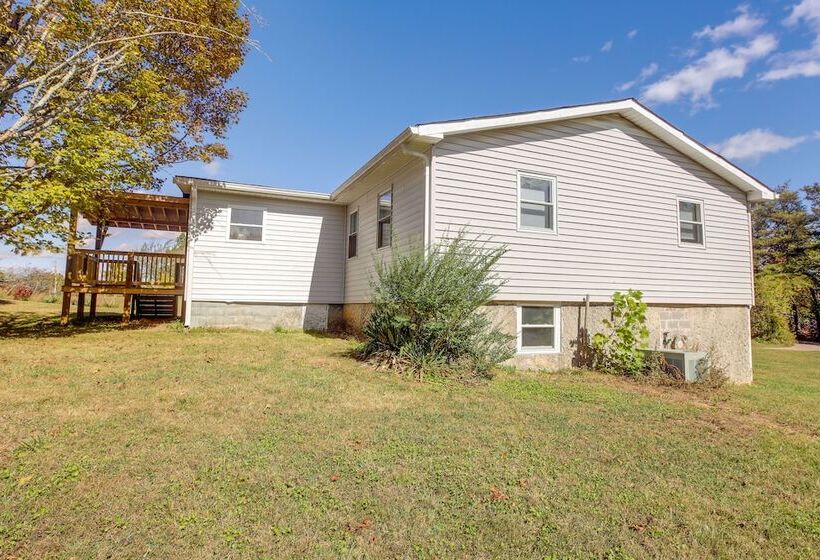 Rustic Whitwell Home W/ Grill, Near State Parks!