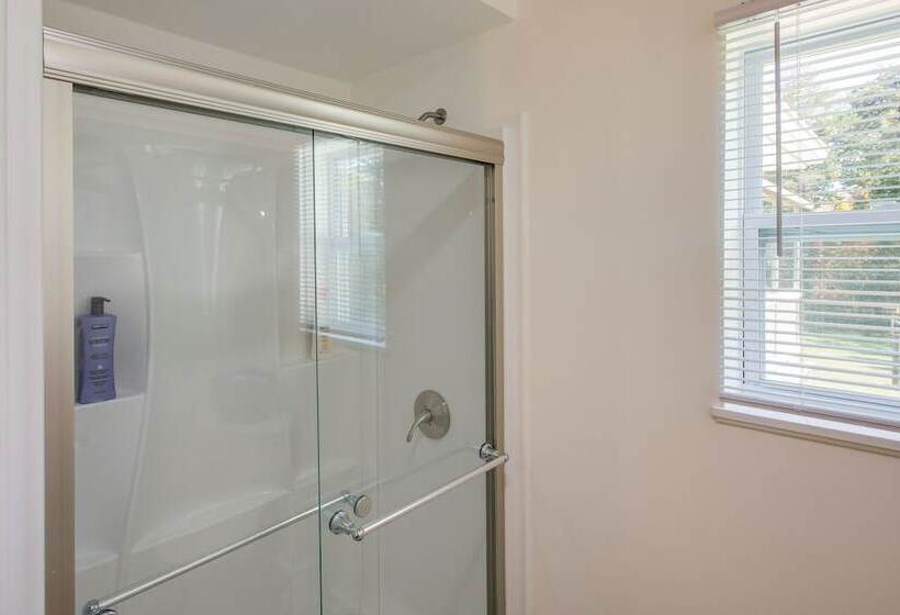 Rustic Whitwell Home W/ Grill, Near State Parks!