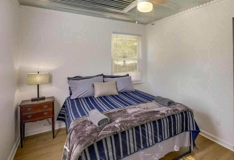 Rustic Whitwell Home W/ Grill, Near State Parks!