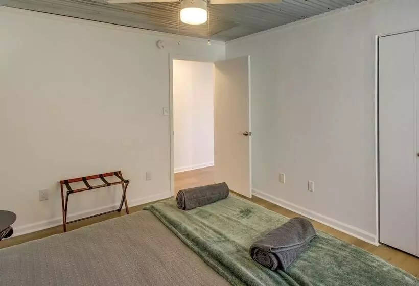 Rustic Whitwell Home W/ Grill, Near State Parks!