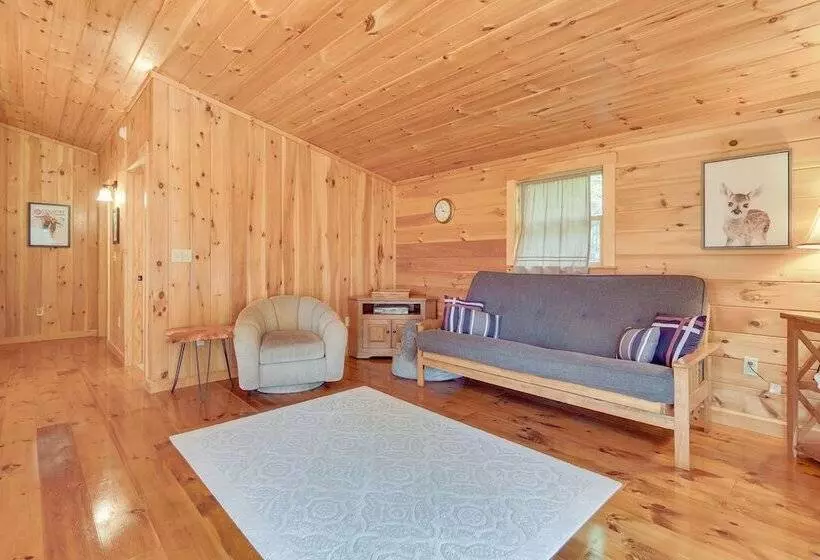 Scenic Franconia Cabin ~ 6 Mi To Cannon Mountain!