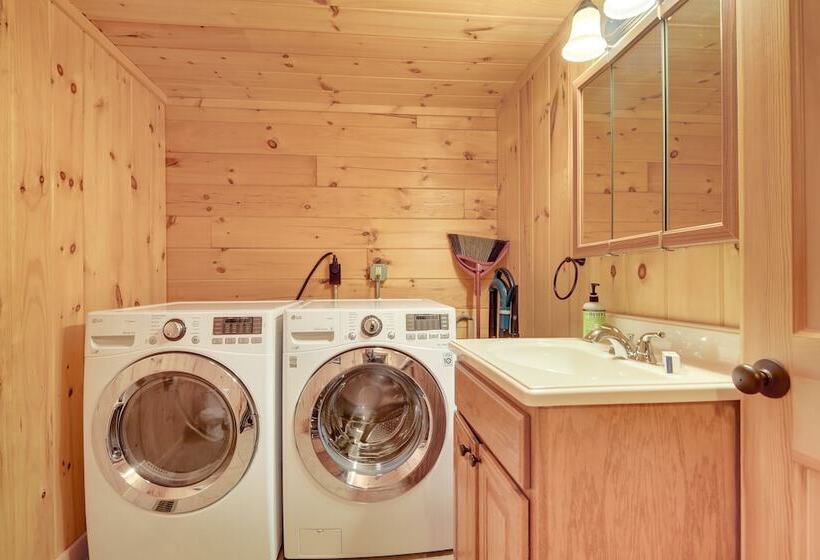 Scenic Franconia Cabin ~ 6 Mi To Cannon Mountain!