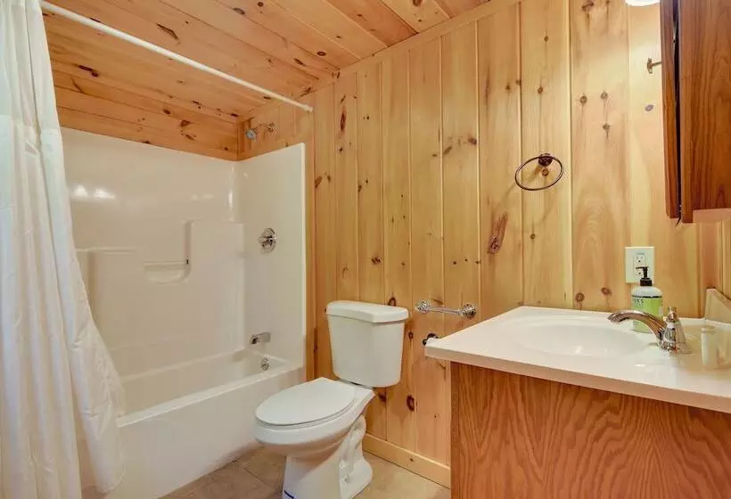 Scenic Franconia Cabin ~ 6 Mi To Cannon Mountain!