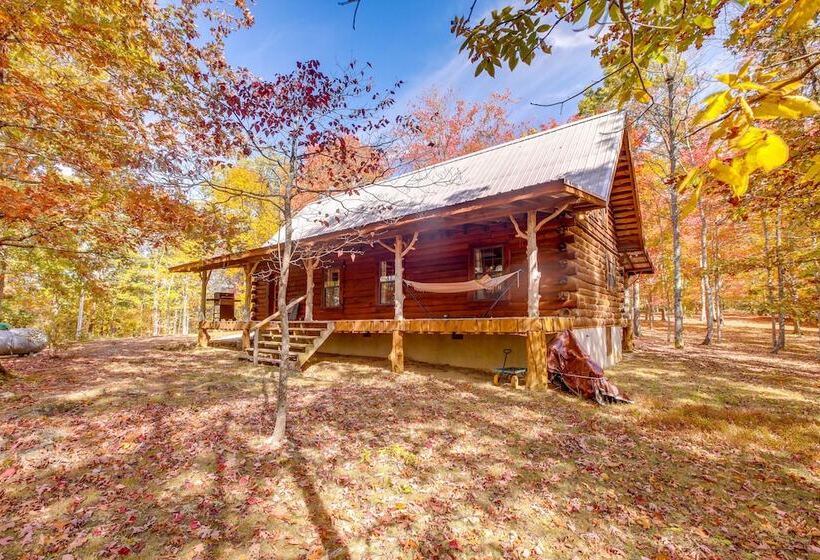 Serene Pikeville Cabin: 20 Mi To Fall Creek Falls!