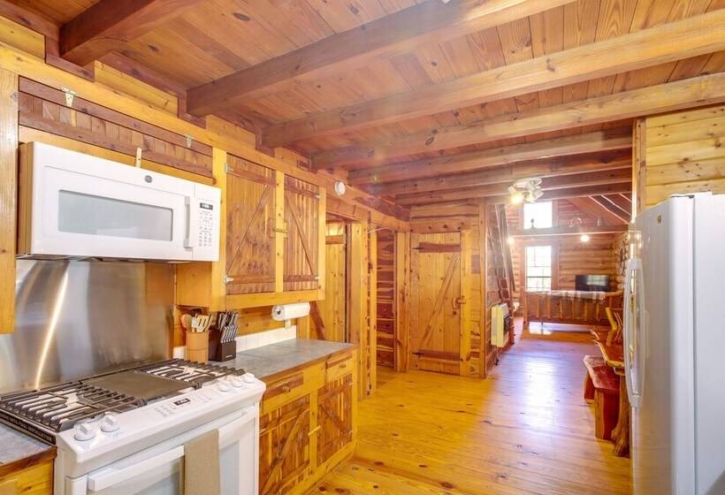 Serene Pikeville Cabin: 20 Mi To Fall Creek Falls!