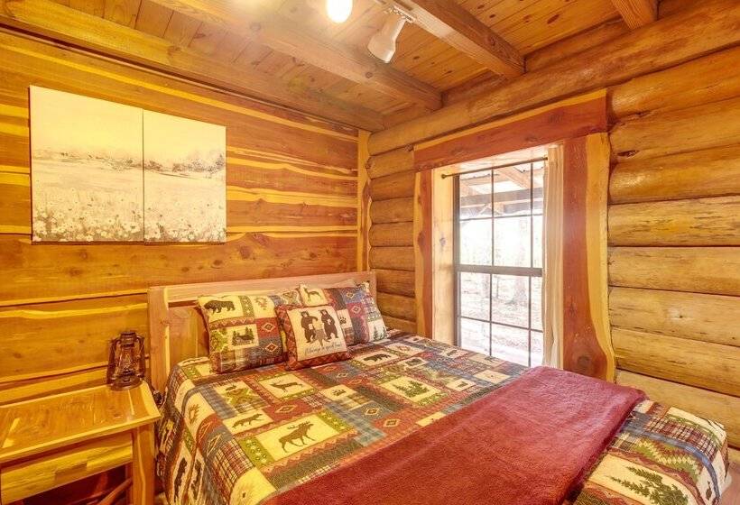 Serene Pikeville Cabin: 20 Mi To Fall Creek Falls!