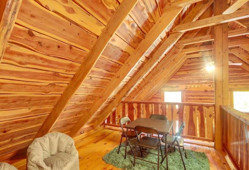 Serene Pikeville Cabin: 20 Mi To Fall Creek Falls!