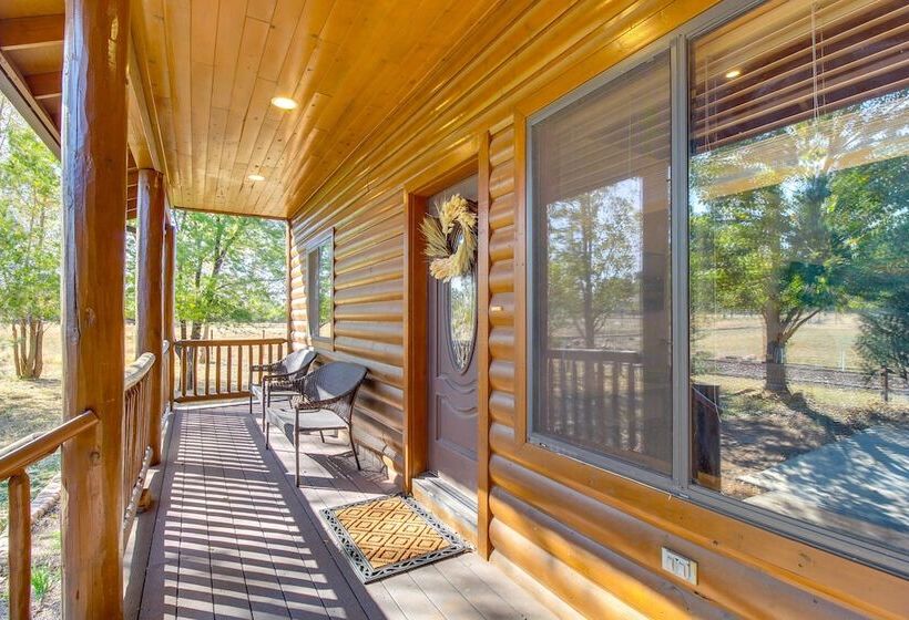 Pet Friendly Show Low Cabin W/ 1 Acre Fenced Yard!