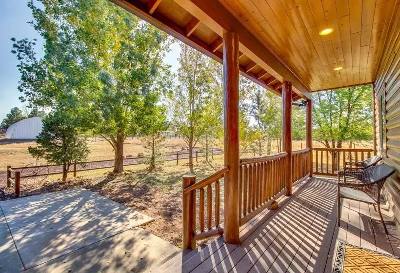 Pet Friendly Show Low Cabin W/ 1 Acre Fenced Yard!
