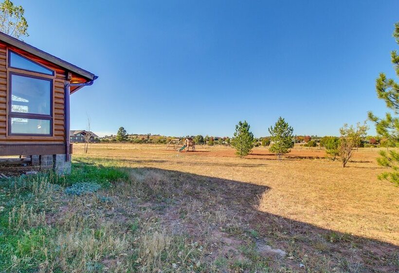 Pet Friendly Show Low Cabin W/ 1 Acre Fenced Yard!