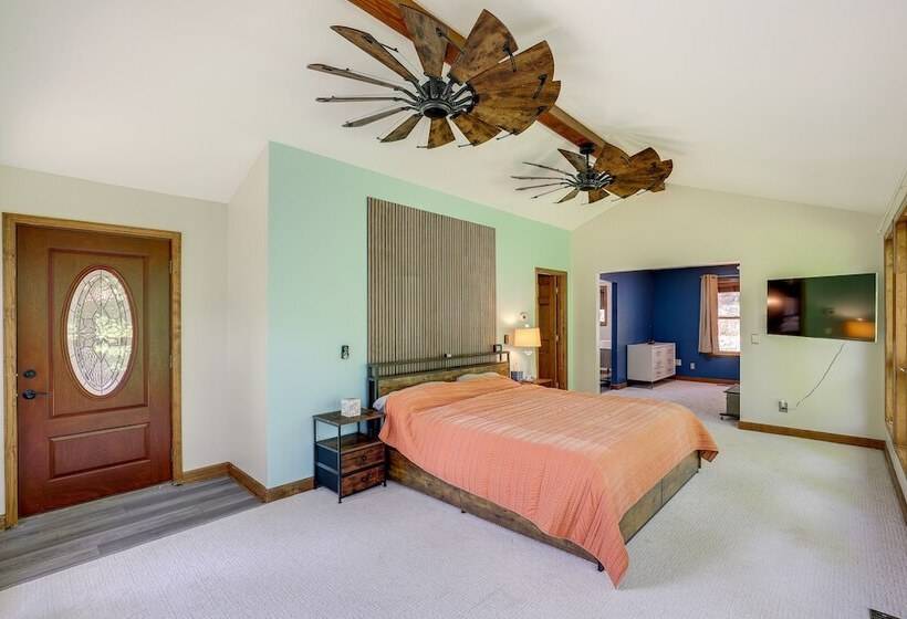 Spacious Lake Lure Family Home W/ Deck & Fire Pit!