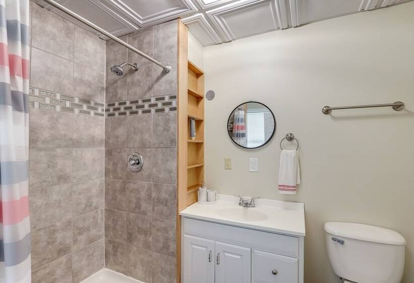 Spacious Lake Lure Family Home W/ Deck & Fire Pit!