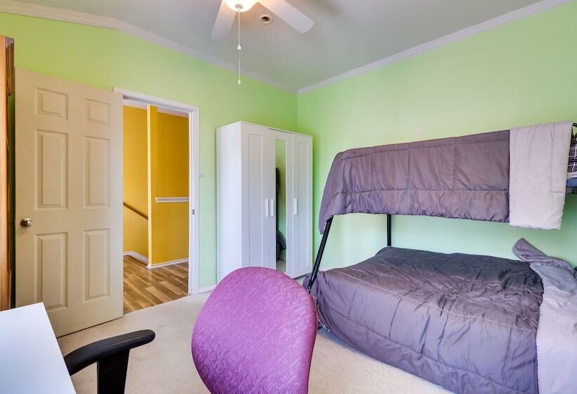 Pet Friendly Austin Area Home W/ Outdoor Oasis