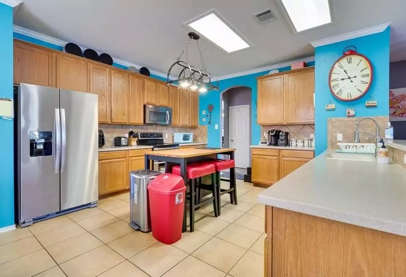 Pet Friendly Austin Area Home W/ Outdoor Oasis