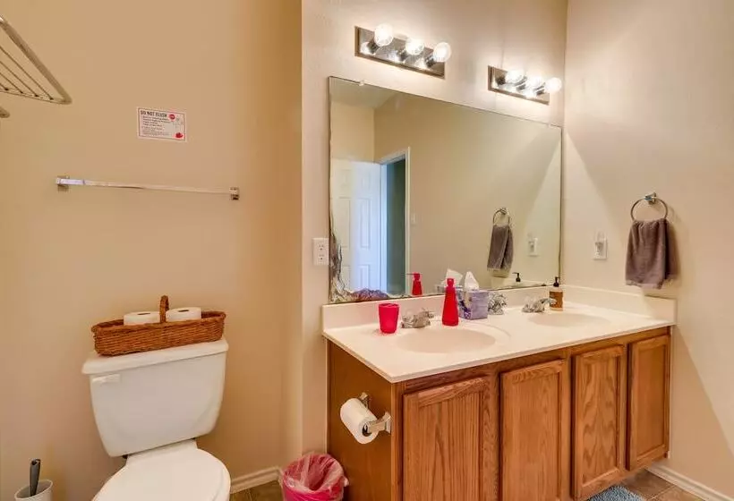 Pet Friendly Austin Area Home W/ Outdoor Oasis